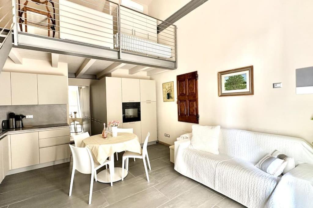 Duomo Modern Loft 100Mt From Duomo And Lake Como Exterior photo